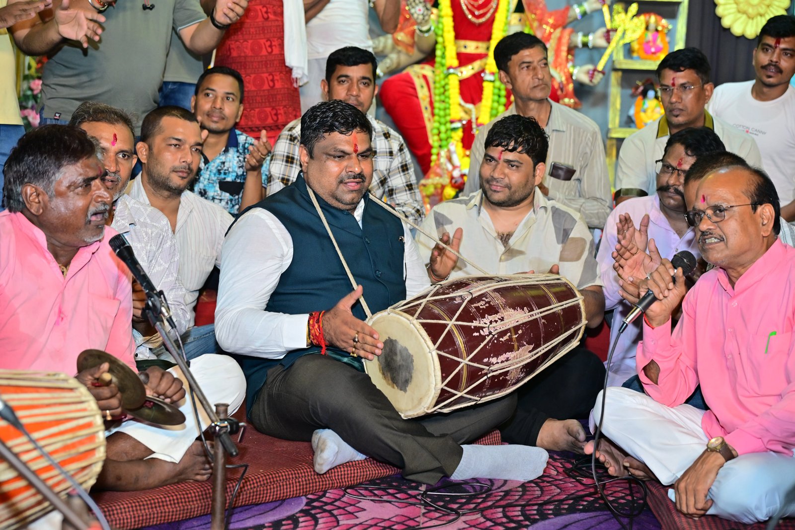 शिक्षा मंत्री गजेन्द्र यादव ने दी दुर्गा नवमी की शुभकामनायें, अष्टमी में शामिल हुए