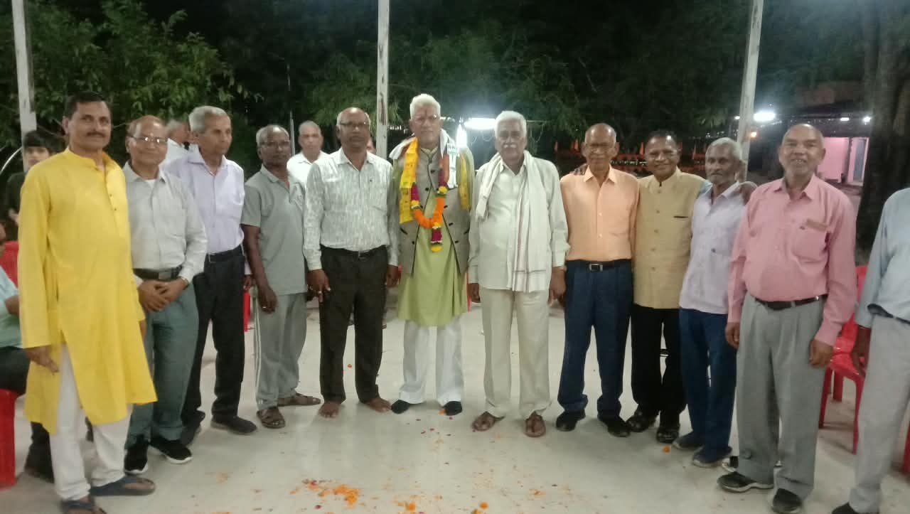 गांधी जी एवं शास्त्री जी की जयंती पर  सियान जन कल्याण समिति द्वारा सभा का आयोजन
